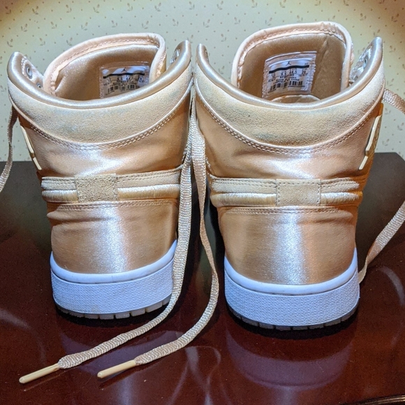 NIKE AIR JORDAN I RETRO 1 PINNACLE VACHETTAN TAN - Picture 3 of 5